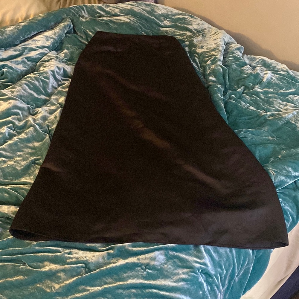 Stunning Jessica McClintock satin black skirt sz8